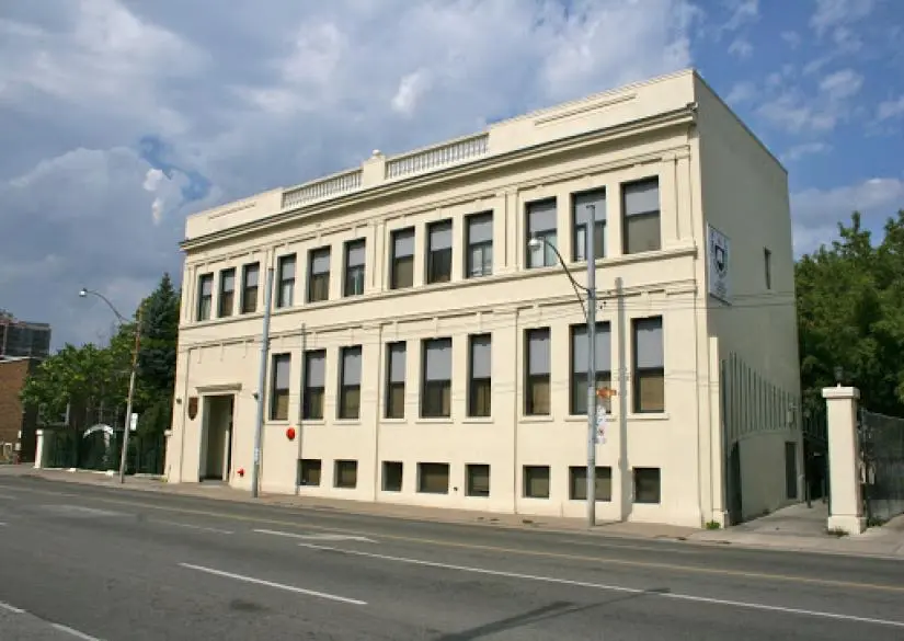 Thông tin Great Lakes College of Toronto: Ngành học, Học phí & Đánh giá